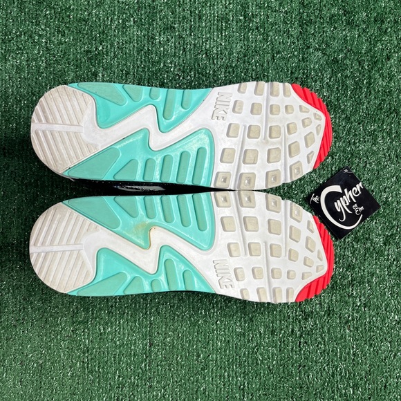 Nike Air Max 90 ‘Supernova 2020’ - Picture 5 of 6